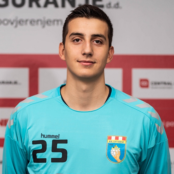 Matej  Mandić