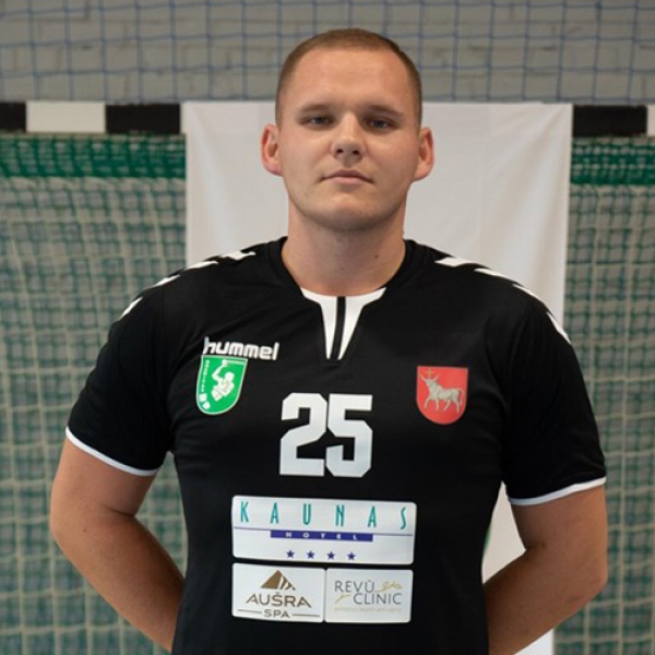 Mantas  Sturonas